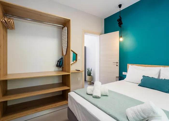 Fanouris Luxury アパート *