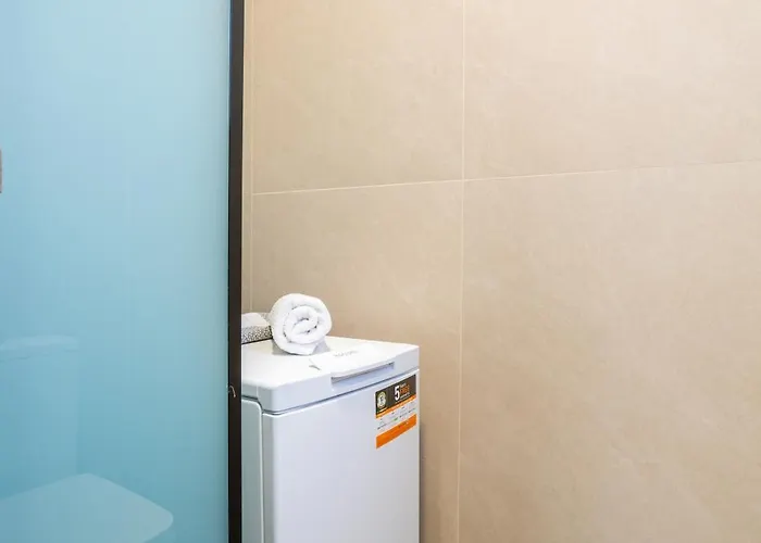 Fanouris Luxury ハニア