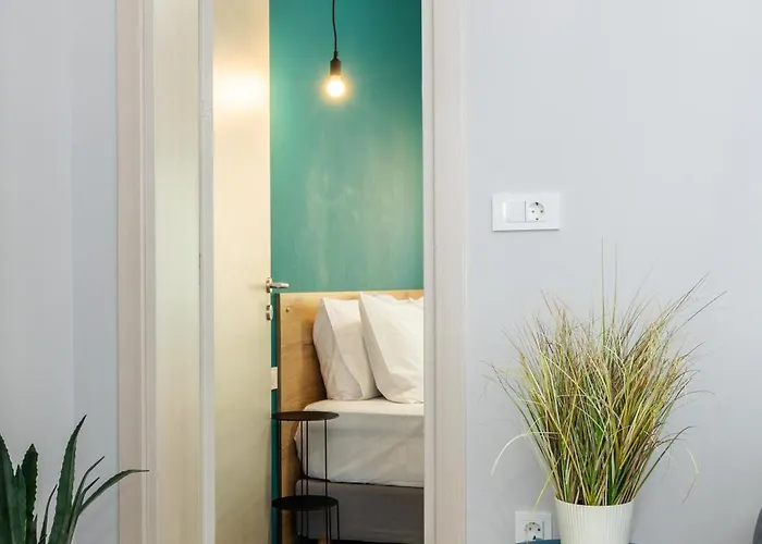 Fanouris Luxury アパート